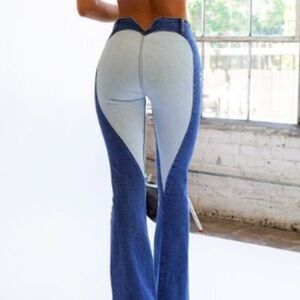 NWT Emmiol Heart Patched High Waisted Flare Jeans in Size L